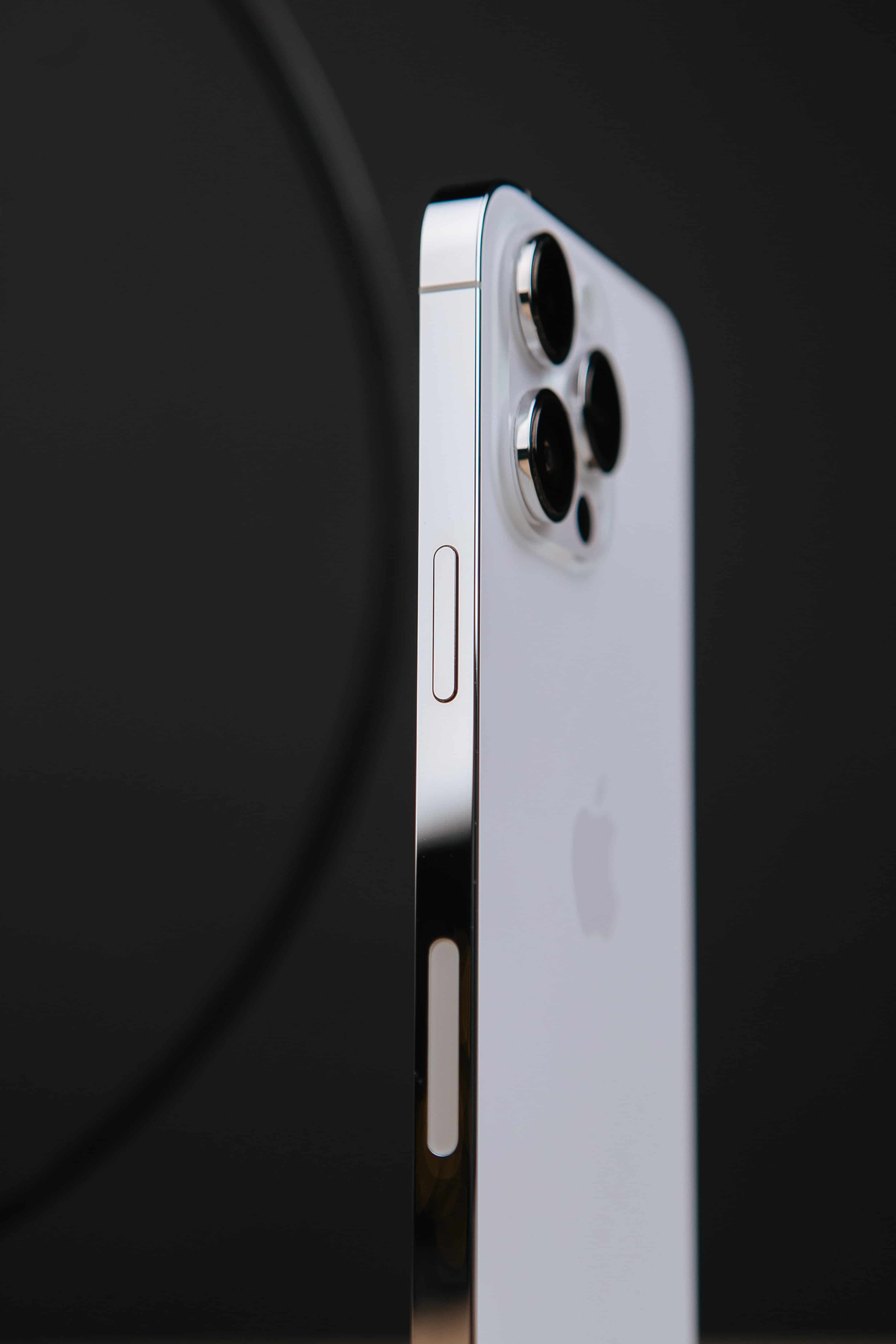 Apple iPhone 15 Pro Max 1TB eSIM White Titanium (MU6G3) б/у